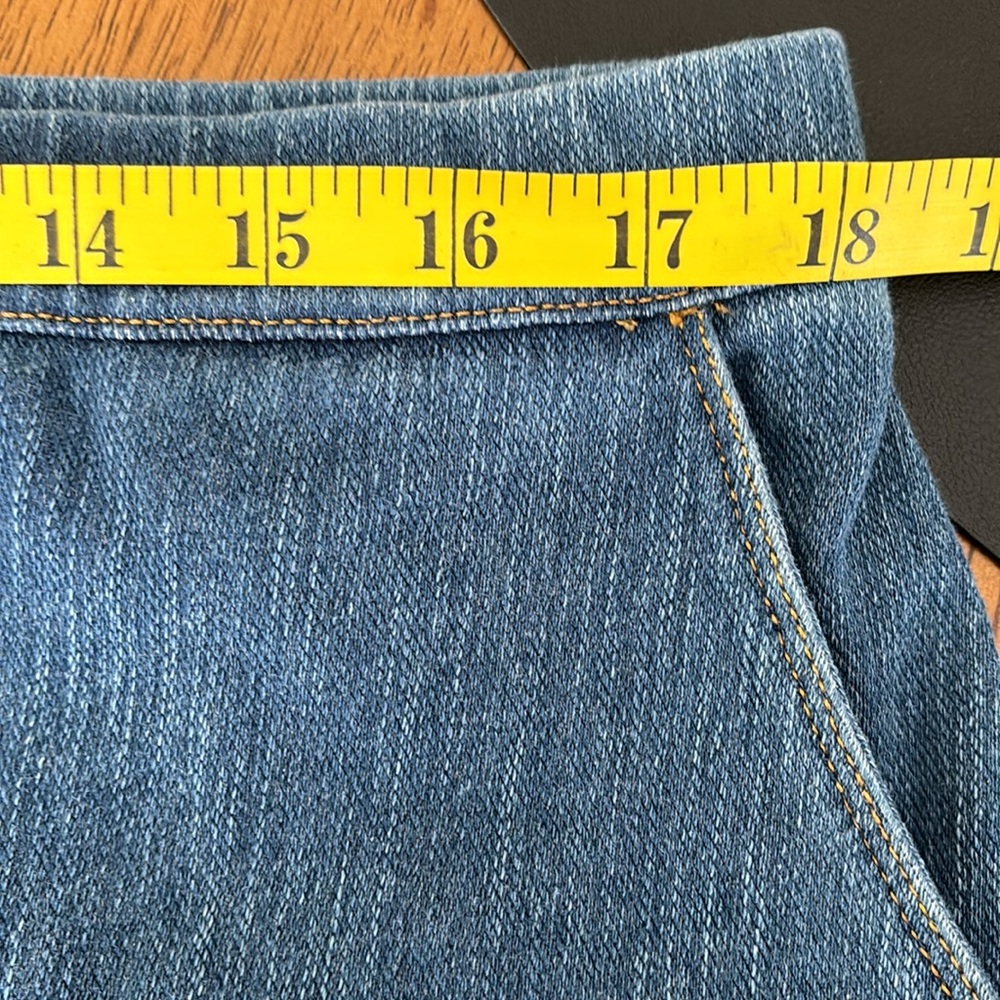 LL Bean Women’s Blue Jeans XL - Picture 6 of 8